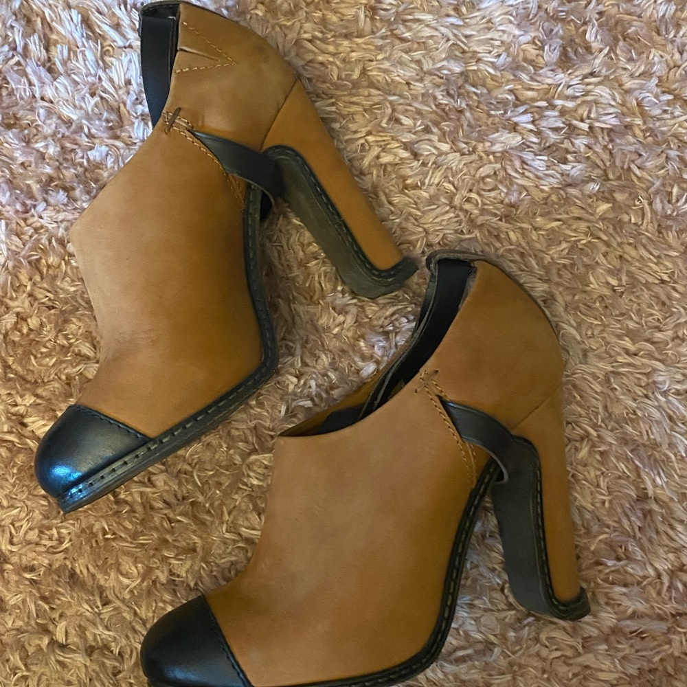 Leifdottir shooties size 7